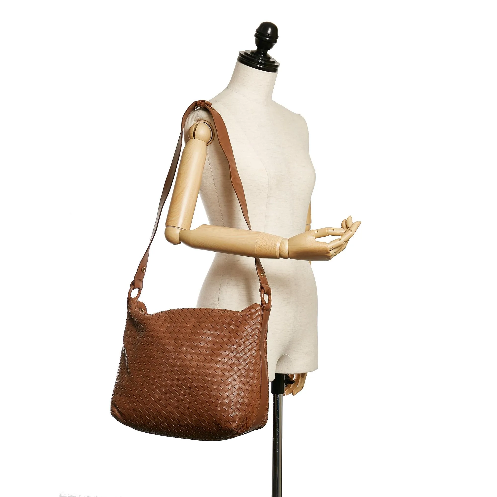 Bottega Veneta Intrecciato Leather Shoulder Bag (SHG-31180)