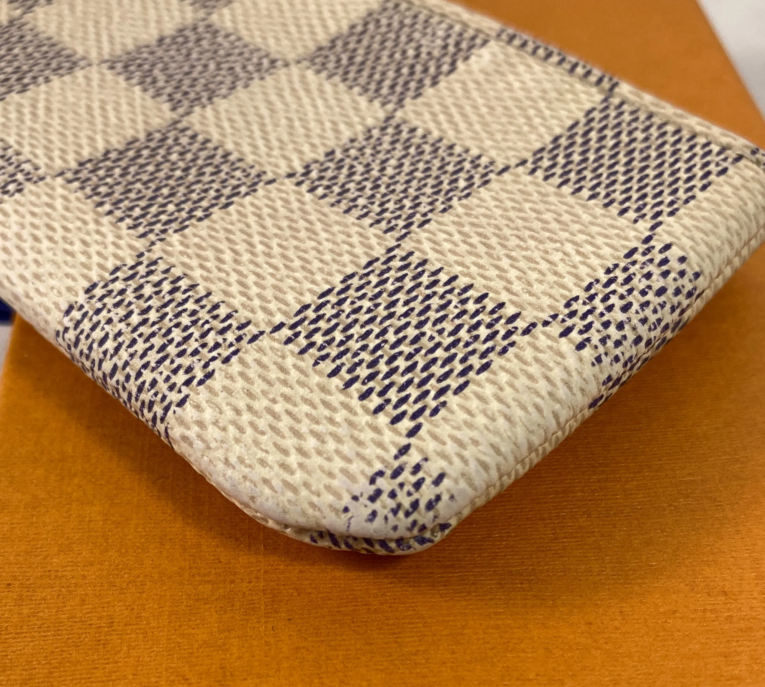 Louis Vuitton Damier Azur Key Pouch BOX