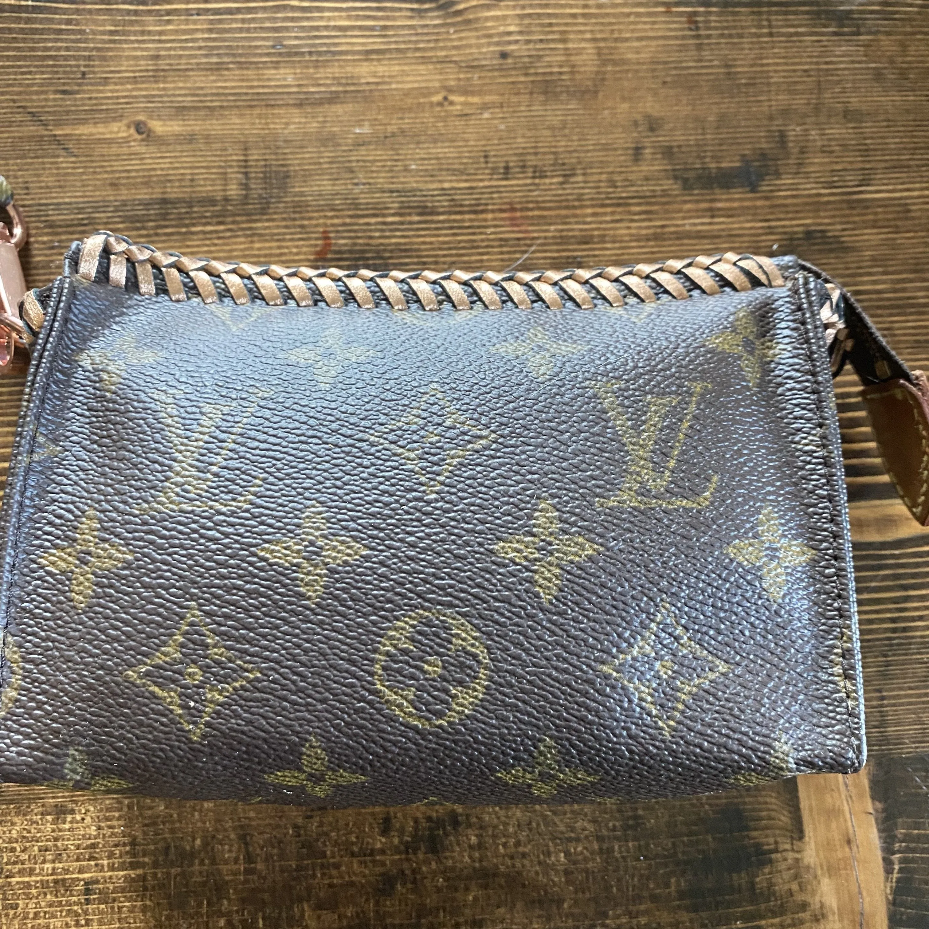 The Small Jay - Rose Gold Vintage Wristlet